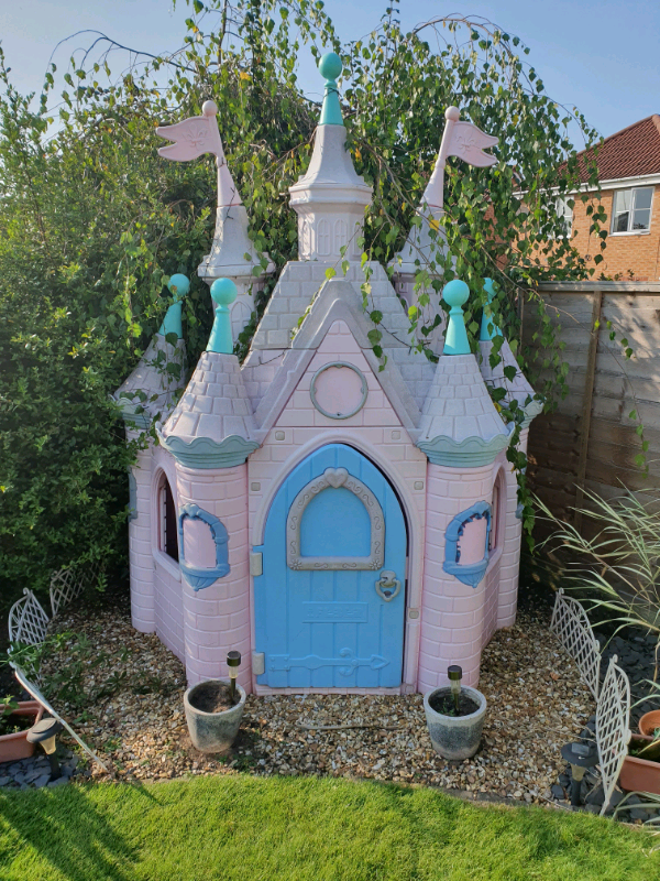 outdoor castle playhouse